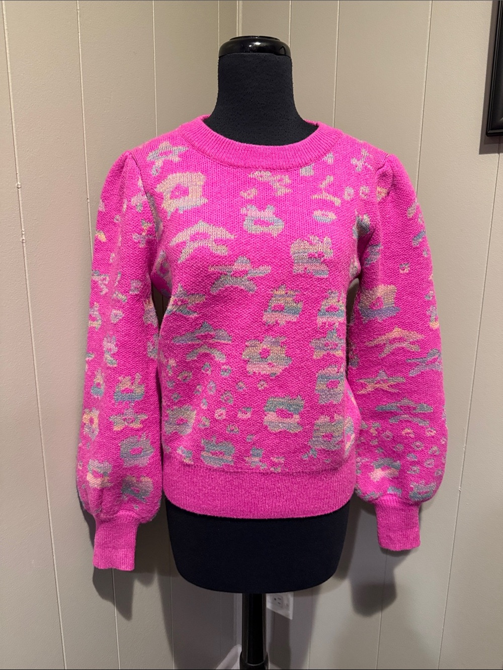 Fate Women’s Small Hot Pink Floral Jacquard Crewneck Sweater